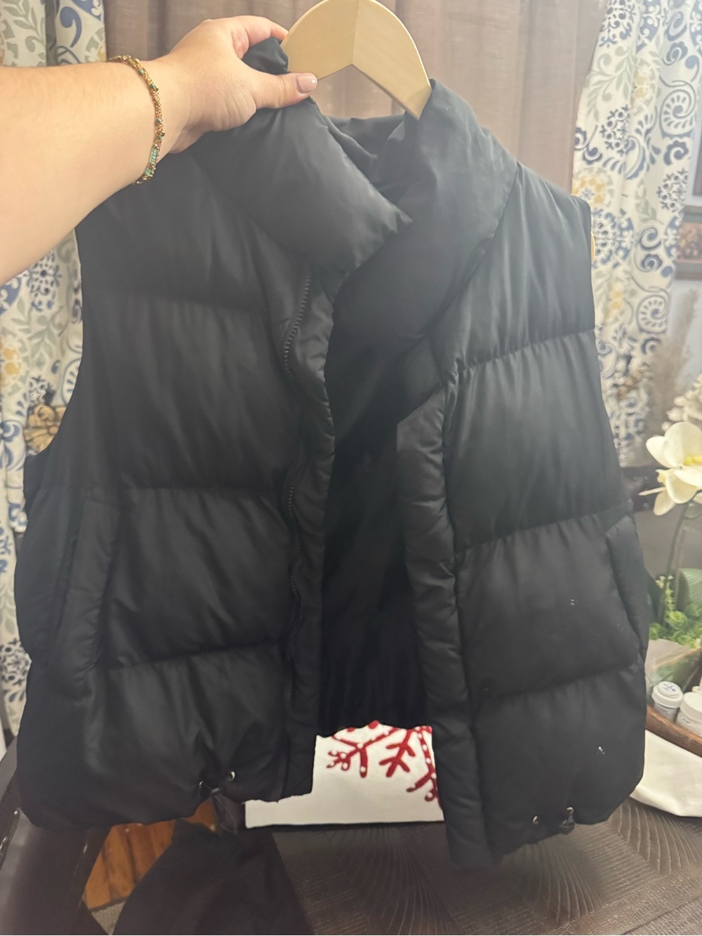 SHEIN Black Quilted Puffer Vest with High Collar